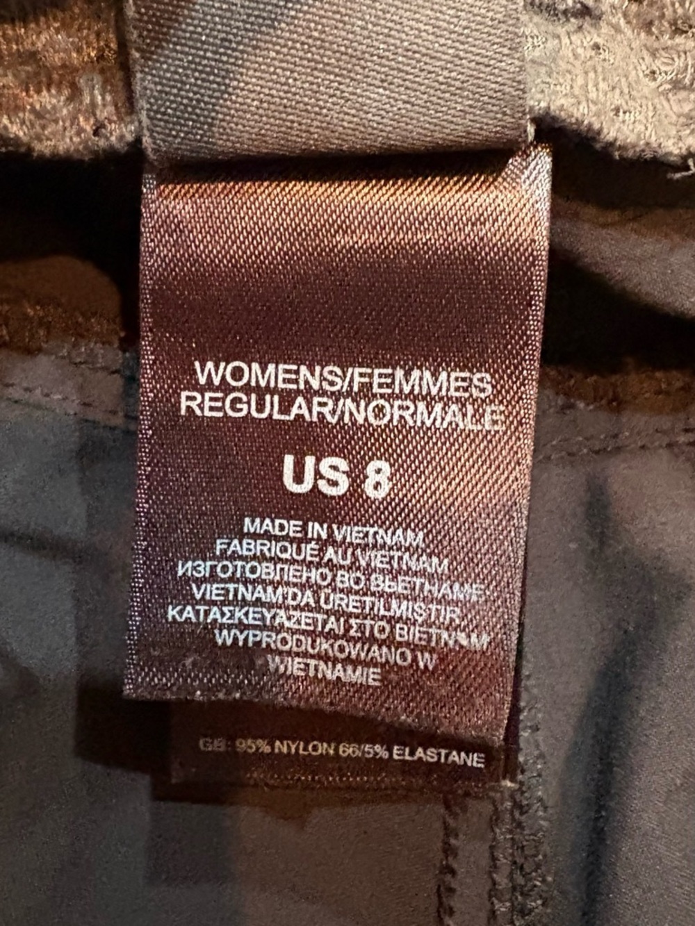 The North Face women’s Black hiking pants. Size 8 - Picture 4 of 6